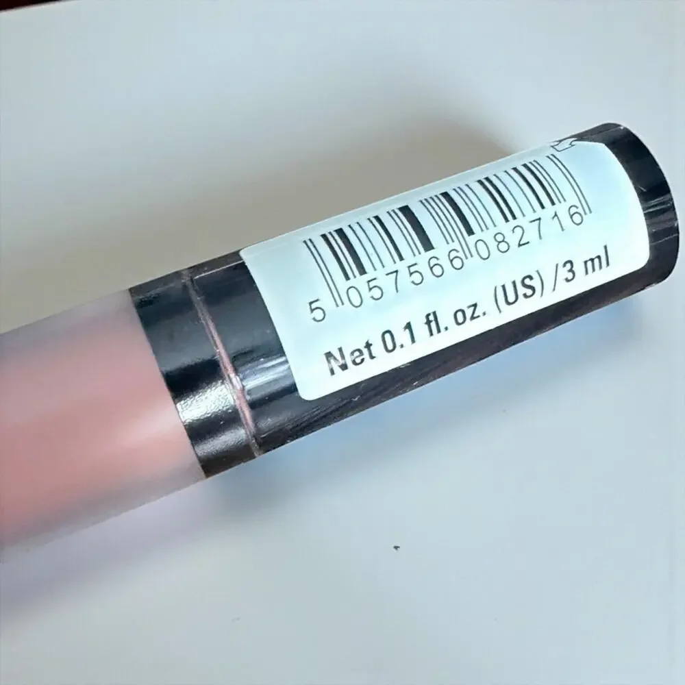 Makeup Revolution Matte Lip -Matte Crush 111 New